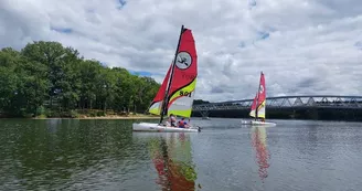 Catamaran-lac-de-saint-pardoux