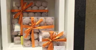 Les Moelleux aux pruneaux de Saint-Léonard - Boulangerie Pâtisseries Coignac