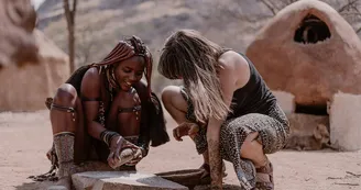 Ph_Extraites duDOSSIER ARTISTIQUE MELANIE MELOTFemme hImba MELANIE MELOT