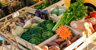 Marché hebdomadaire de Bosmie l'Aiguille