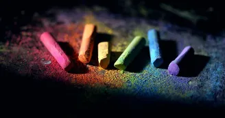 m_ming-chalk-4829602_1280