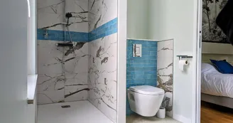 Salle de bain de la suite LES PAGAIES Le Cottage Limousin_20