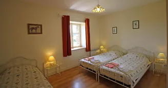 Gite" La Feuillardière" à Champagnac La Riviere en Haute-Vienne chambre en haut_33
