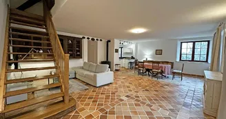 L'écurie du Château de la Chabroulie à Isle en Haute-Vienne (Nouvelle Aquitaine)_2