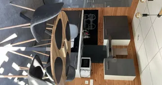 Salon/cuisine entièrement équipée