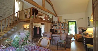 Les chambres d'hôtes de Kernad à Bersac sur Rivalier en Haute-Vienne (Nouvelle Aquitaine)salon et coin mutimédia_44 Les chambres d'hôtes de Kernad à Bersac sur Rivalier en Haute-Vienne (Nouvelle Aquitaine)salon et coin mutimédia_44
