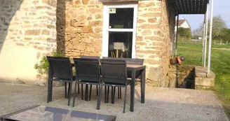 terrasse équipée avec vue sur le jardin d'agrément, avec un accès direct à la cuisine partagée_3