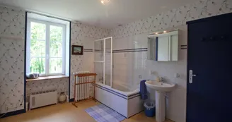 Chambre d'hôtes de la Ferme de la Roche à Bonnac la Côte en Haute-Vienne (Limousin)- Suite familiale Vert Limousin_16
