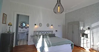 Chambre d'hôtes "Au fil du temps" à châlus - chambre Belle Epoque_28 Chambre d'hôtes "Au fil du temps" à châlus - chambre Belle Epoque_28