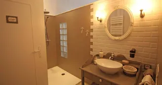 Chambre d'hôtes "Au fil du temps" à châlus - Suite familiale_16 Chambre d'hôtes "Au fil du temps" à châlus - Suite familiale_16