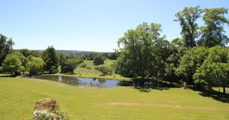 Chambre d'hôtes "Le Chateau De La Chabroulie" à Isle en Haute-Vienne (Nouvelle Aquitaine)- vue de la chambre des oiseaux_55 Chambre d'hôtes "Le Chateau De La Chabroulie" à Isle en Haute-Vienne (Nouvelle Aquitaine)- vue de la chambre des oiseaux_55