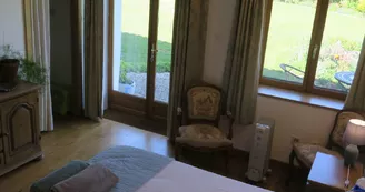 Chambre avec vue sur le jardin