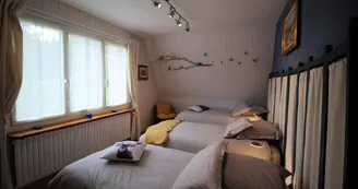 Les Bois de Saint Auvent, chambre Les oiseaux, chambre avec 3 lits 1 pers (jumelables à la demande)_26 Les Bois de Saint Auvent, chambre Les oiseaux, chambre avec 3 lits 1 pers (jumelables à la demande)_26