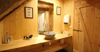 Les Hauts de Fressanges à Vicq sur breuilh - la chambre Grenier - salle d'eau_21 Les Hauts de Fressanges à Vicq sur breuilh - la chambre Grenier - salle d'eau_21