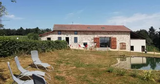 Gîte La Ribière Chomeau, à Bujaleuf (extérieur)_1