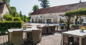 binnenplaats-la-bastide-eten-&-loungen-ontmoetingsplek-gezellig-samen-eten-287