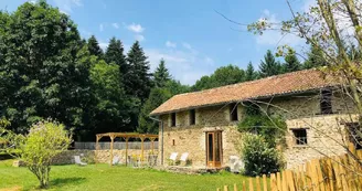 gite-au-bord-du-lac-domaine-des-ourgeaux-pageas