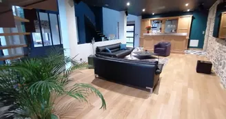 7 -salon bar