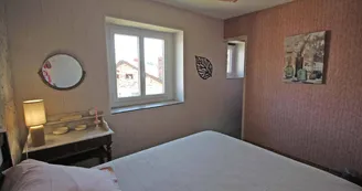 Gite de Gaby et Jean à Coussac Bonneval en Haute-Vienne, Nouvelle Aquitaine - chambre lit 160_14