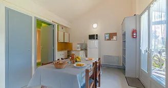 Gite " Les Ribières" à Les Cars en Haute-Vienne (Nouvelle Aquitaine) - Cuisine / salle à manger_4