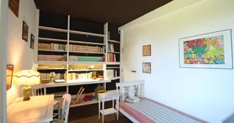 Domaine de Gensignac à Séreilhac en Haute-Vienne (Nouvelle Aquitaine)- chambre bibliothèque_24