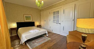 Domaine de Gensignac à Séreilhac en Haute-Vienne (Nouvelle Aquitaine)- suite fleurie - chambre 3_30