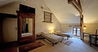 Le vieux château à Vicq sur Breuilh en Haute-Vienne (Nouvelle Aquitaine)_24