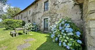 Le vieux château à Vicq sur Breuilh en Haute-Vienne (Nouvelle Aquitaine)_27