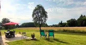 Le gîte à la campagne à Chassagnas sur la commune de La Croisille Sur Briance en Haute-Vienne - la terrasse_4