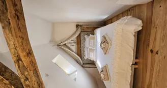 Chambre 1 avec videoprojecteur, TV avec Netflix et Dysney+