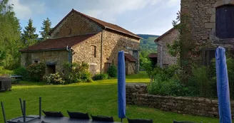 Jardin - vue sur la grange