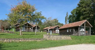 Gîte Betoulles et Bataudas (PMR) dans le Hameau de gîtes du Vieux Poirier à Verneuil sur Vienne en Haute-Vienne (Nouvelle Aquitaine)_1