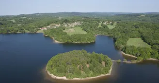 Ile aux enfants au Lac de St Pardoux