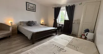 Chambre 3 - (avec en option chambre 4) Salle de bain dans le couloir - max 5p