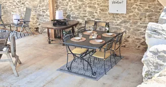 terras-vakantiehuis-lott-saint-germain-les-belles-BBQ terras-vakantiehuis-lott-saint-germain-les-belles-BBQ