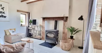 woonkamer-vakantiehuis-lott-saint-germain-les-belles-thuis-in-frankrijk woonkamer-vakantiehuis-lott-saint-germain-les-belles-thuis-in-frankrijk