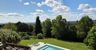 Les Granges du Tais à Ambazac en Haute-Vienne (Nouvelle Aquitaine) - Espace piscine_3