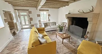 Les Granges du Tais à Ambazac en Haute-Vienne (Nouvelle Aquitaine) - salon en rez-de-jardin _23