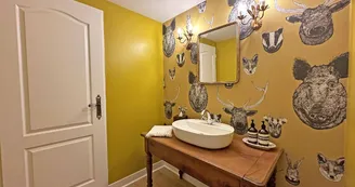 Les Granges du Tais à Ambazac en Haute-Vienne (Nouvelle Aquitaine) - Toilettes invités_62