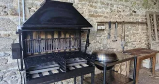 Les Granges du Tais à Ambazac en Haute-Vienne (Nouvelle Aquitaine) - Espace BBQ_64