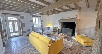 Les Granges du Tais à Ambazac en Haute-Vienne (Nouvelle Aquitaine) - salon en rez-de-jardin _27