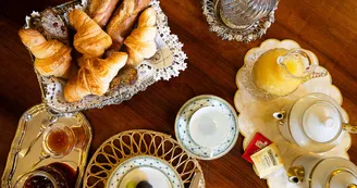 Chambre d'hôte Château de Bonneval petit déjeuner