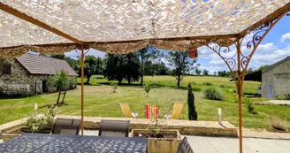 Gite du Clos du Got à Saint Yrieix La Perche en Haute-Vienne - vue de la terrasse_3