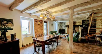 Gite du Clos du Got à Saint Yrieix La Perche en Haute-Vienne - la chambre de l'étage_10