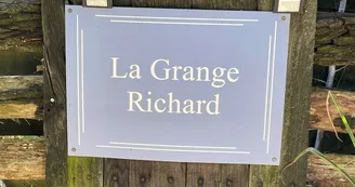 Photo de l'entrée - Chambre d'hôtes La Grange Richard