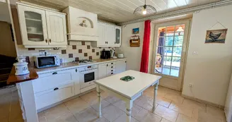 Gite de la Petite Lisonne - commune de Marval en Haute-vienne - Limousin - cuisine_10 Gite de la Petite Lisonne - commune de Marval en Haute-vienne - Limousin - cuisine_10