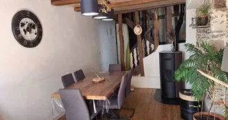 Maison Atypique Médiévale- Salon