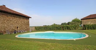 Gite du Canal à Brie, commune de Champagnac La Riviere en Haute-Vienne - piscine commune_17 Gite du Canal à Brie, commune de Champagnac La Riviere en Haute-Vienne - piscine commune_17