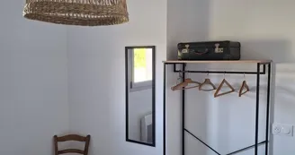 Gîte l'UNIK - chambre La_fotêt_rangement