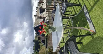 Terrasse le Bellerive vue étang 